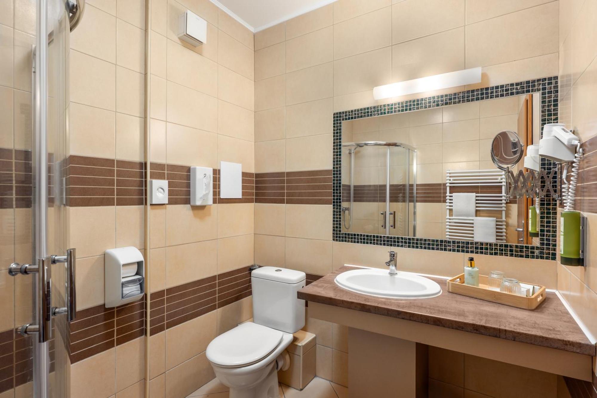Superior Double or Twin Room,1671869393:JPEG
