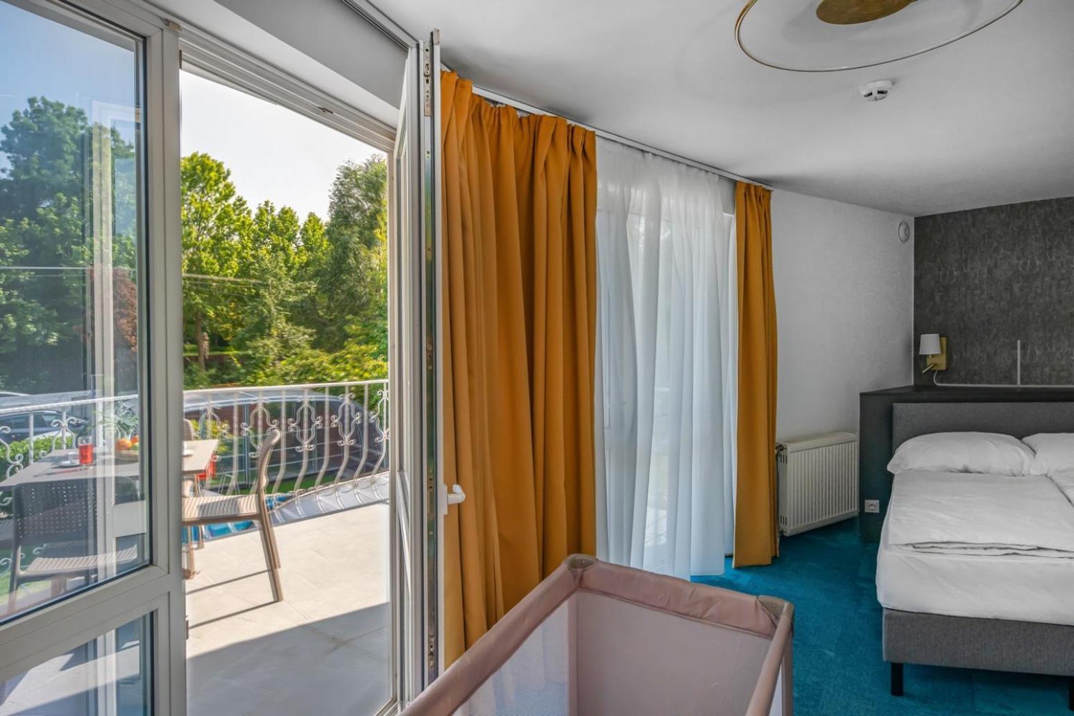 Triple Room Terrace