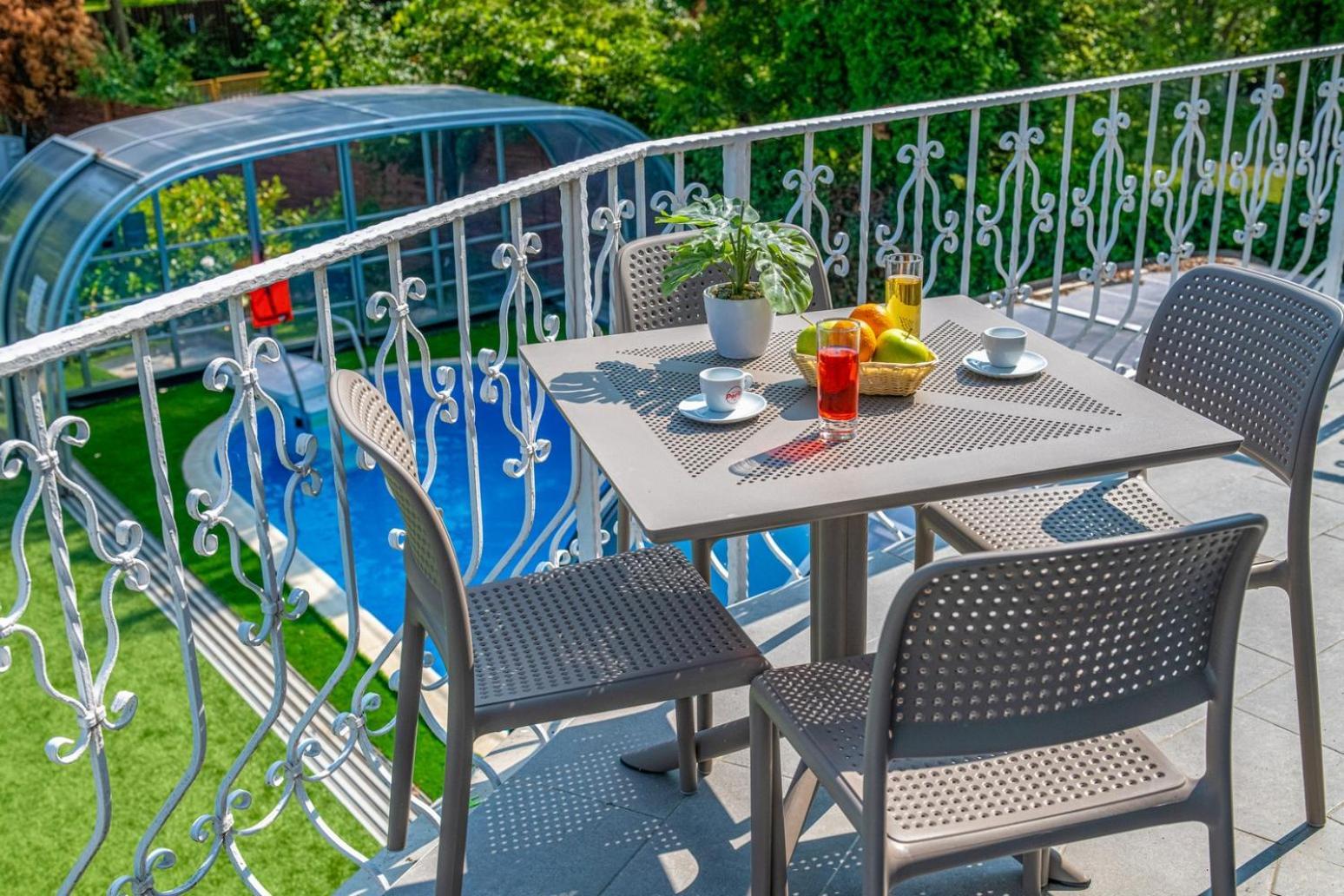 Triple Room Terrace