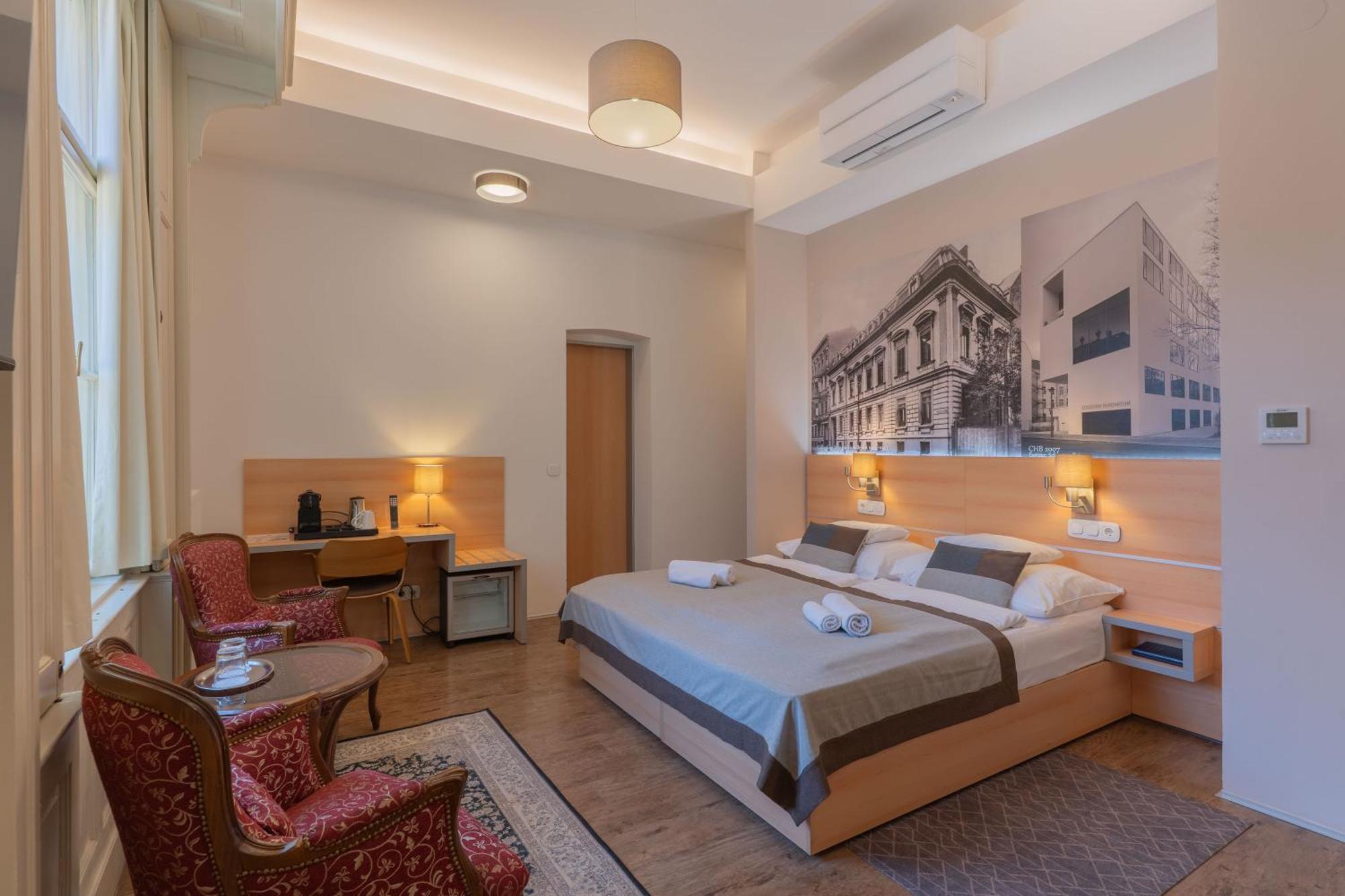 Family  Room,1714084696:JPEG