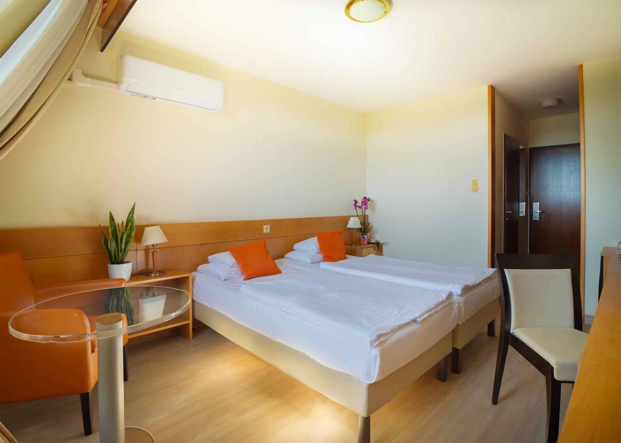 Standard Double or Twin Room,1687453842:JPEG