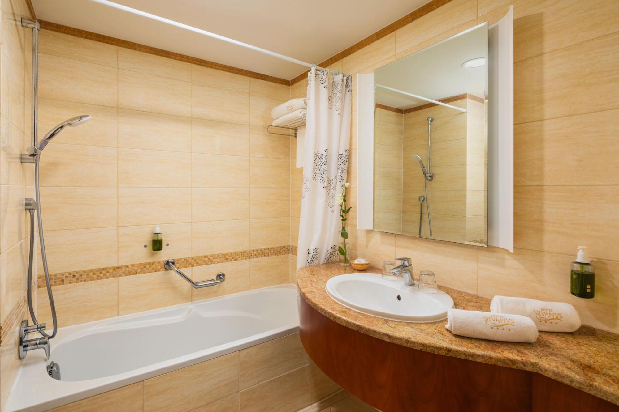 Superior Double or Twin Room Forest View,1697922503:JPEG