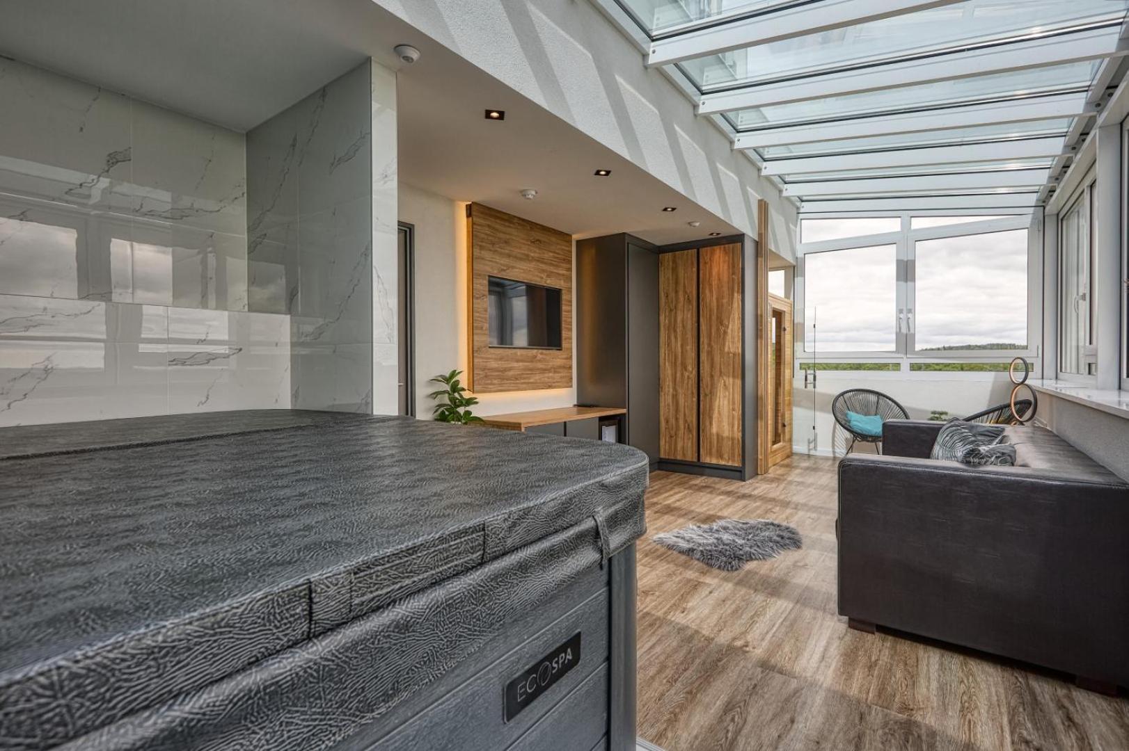 Sky Suite Jacuzzi Infrasauna
