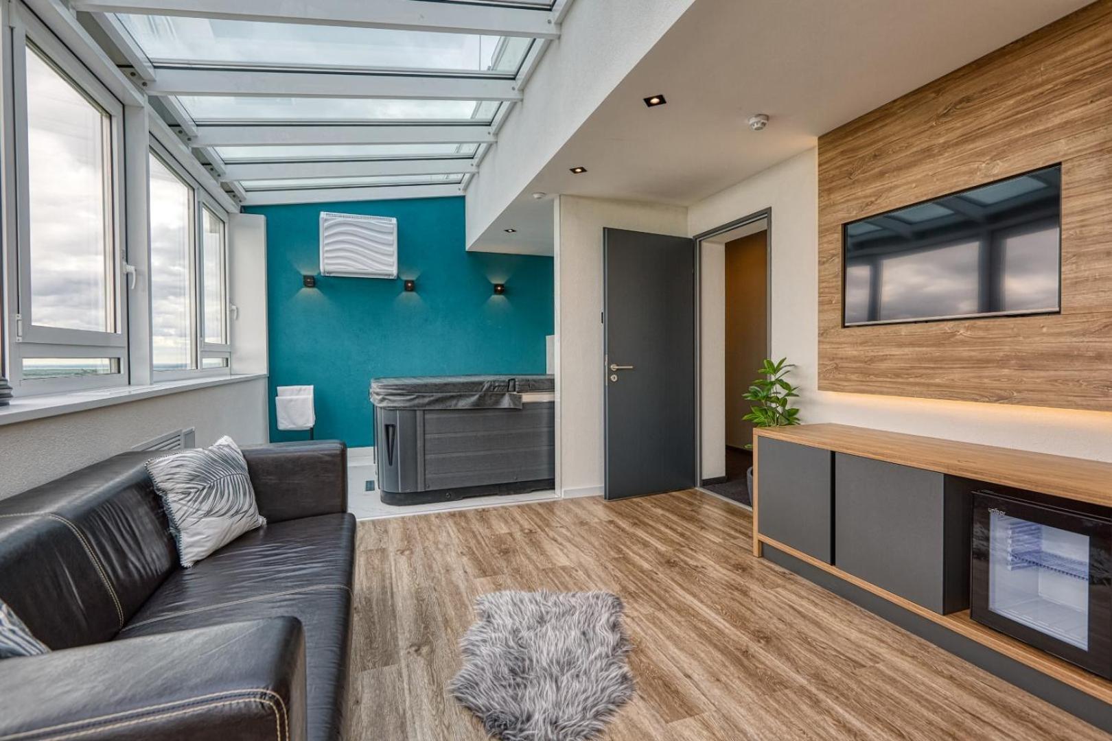 Sky Suite Jacuzzi Infrasauna