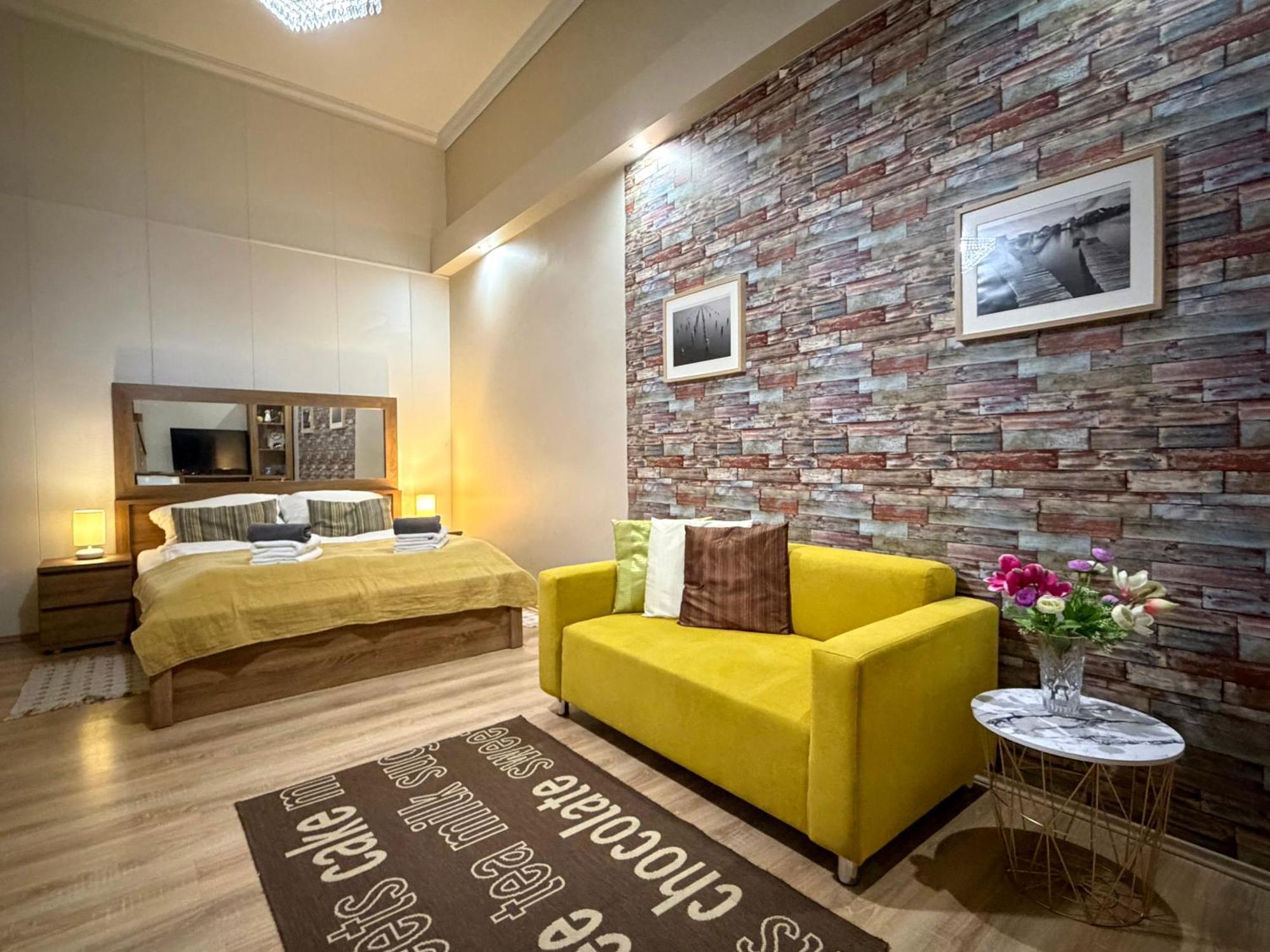 Studio Apartment