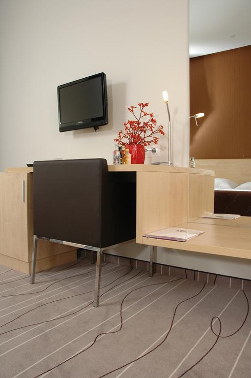 Single Room,1209771556:JPEG
