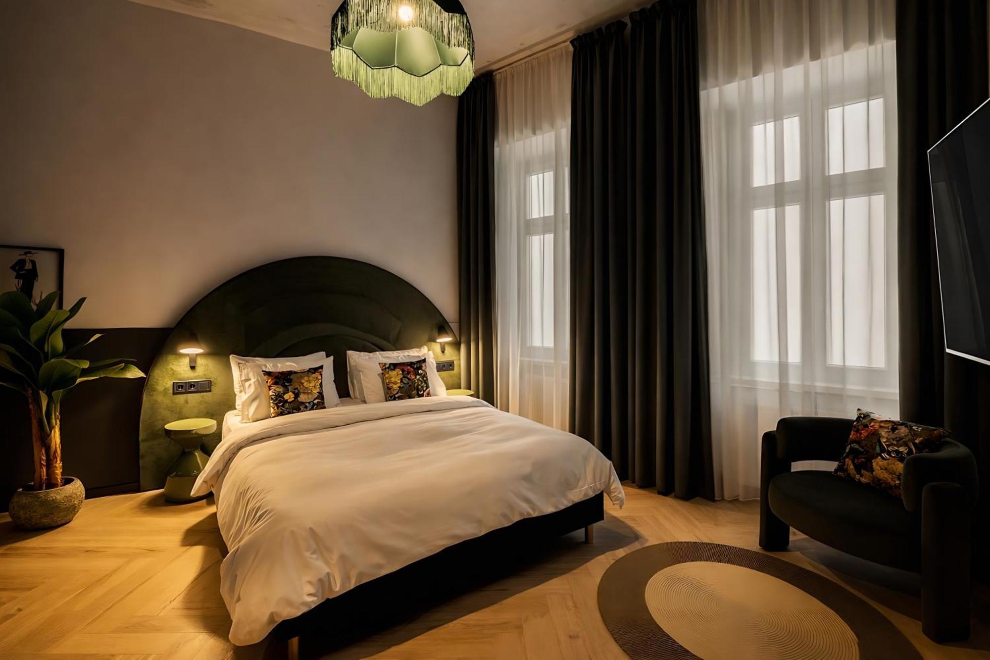 Classic Room,1758272783:JPEG