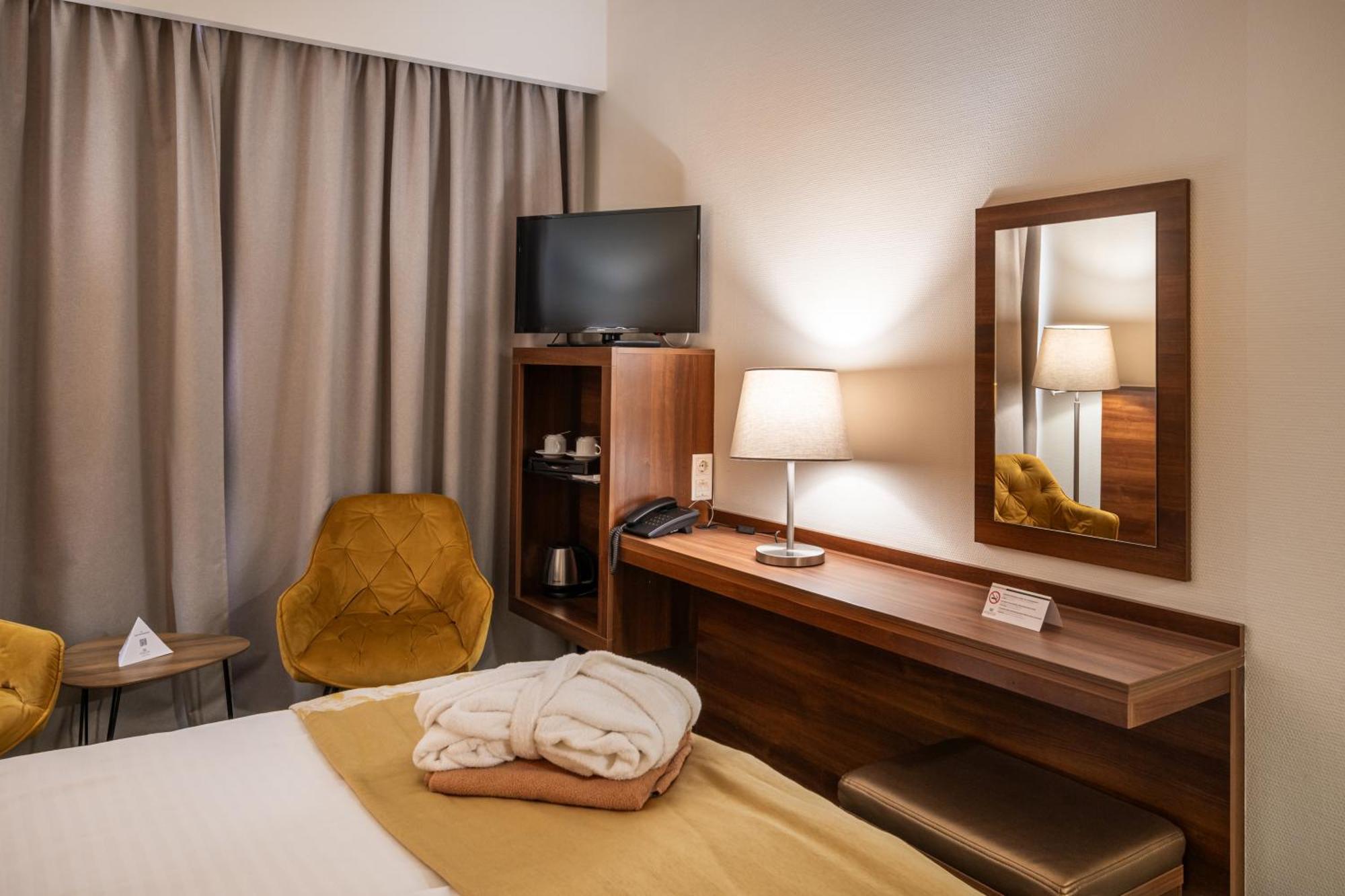 Deluxe Double or Twin Room