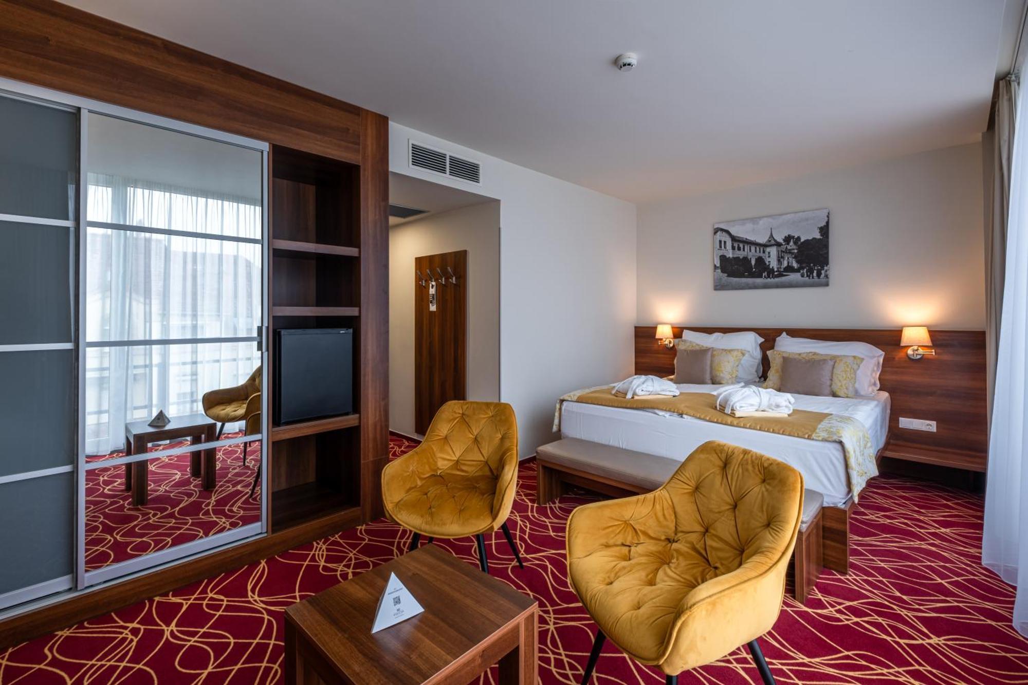 Double or Twin Room Terrace