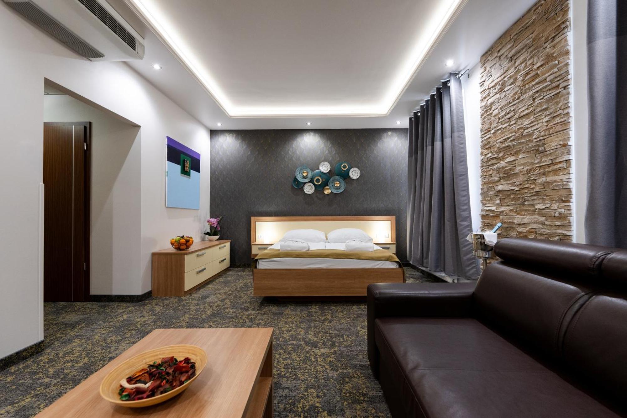 Superior Apartment