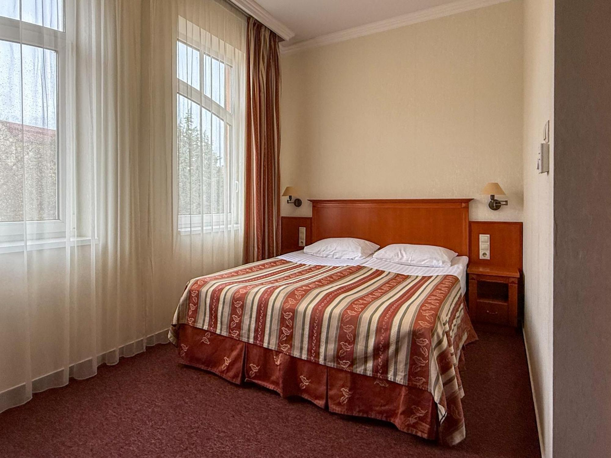 Standard Queen Room,1770458311:JPEG
