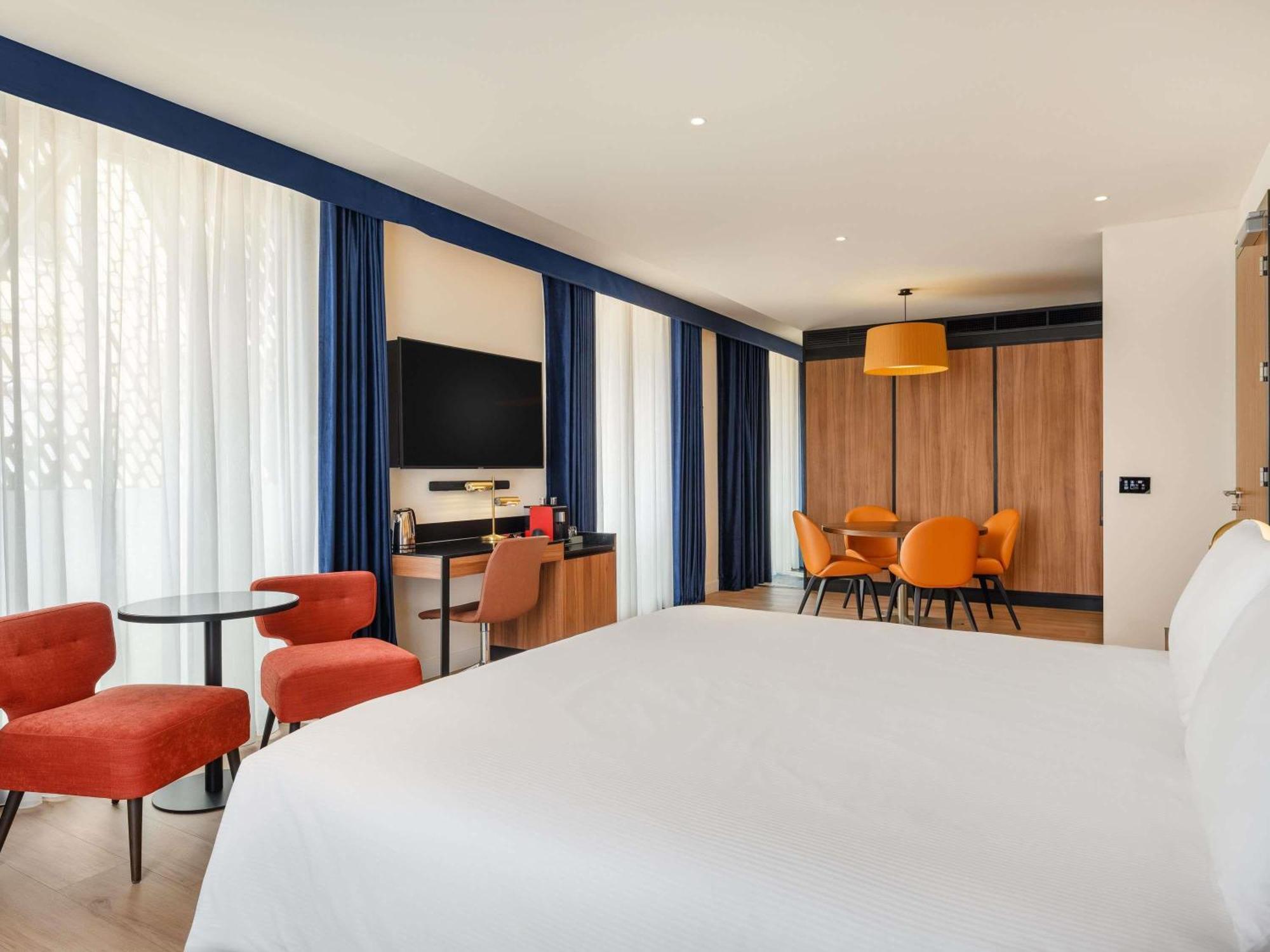 Junior Suite,1772259010:JPEG