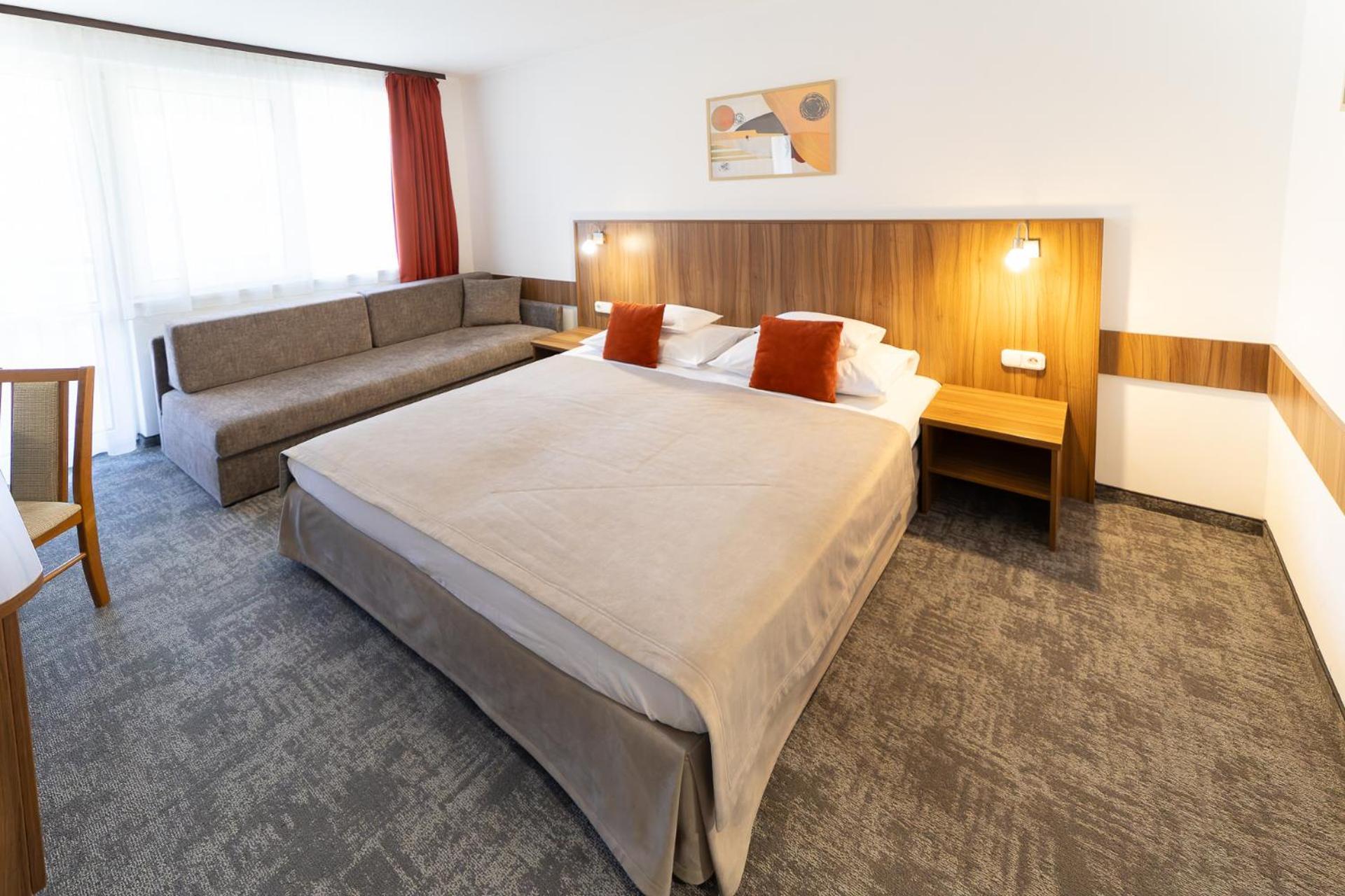 Double Room Air Conditioner