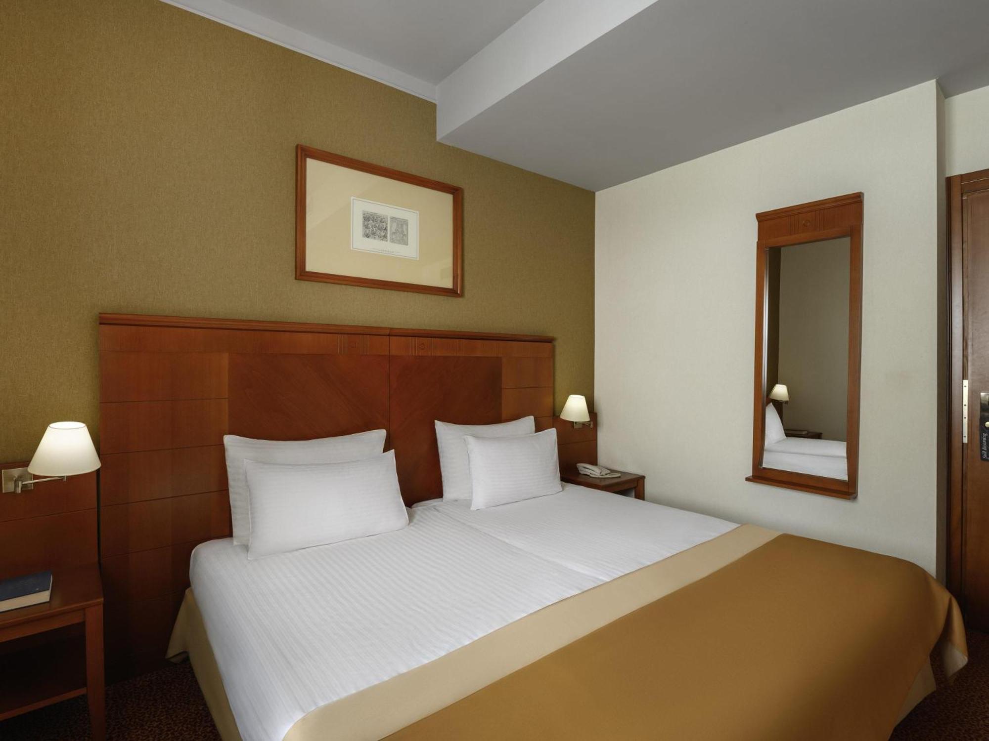 Classic Double Room