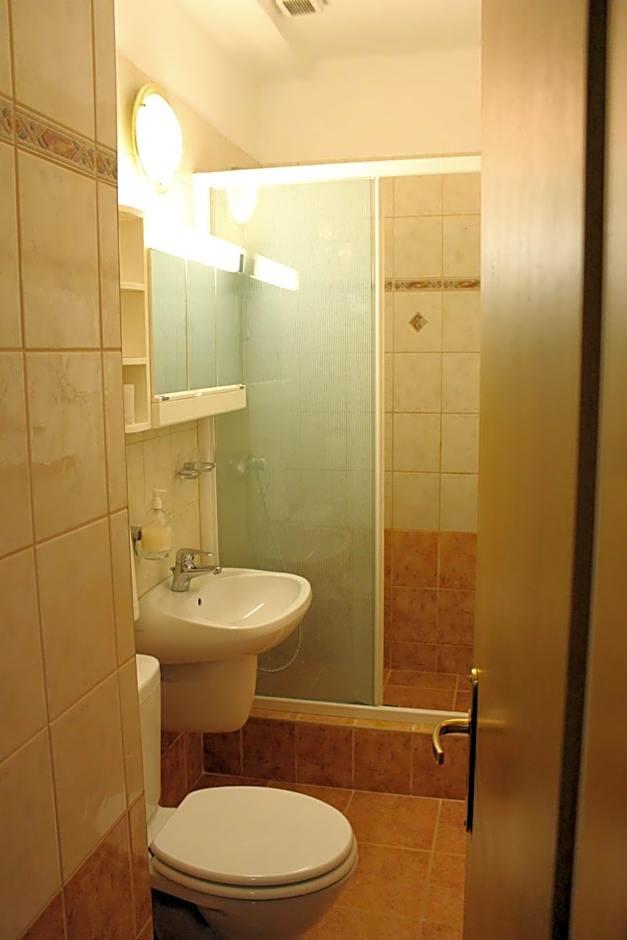 Single Room Air Conditioning