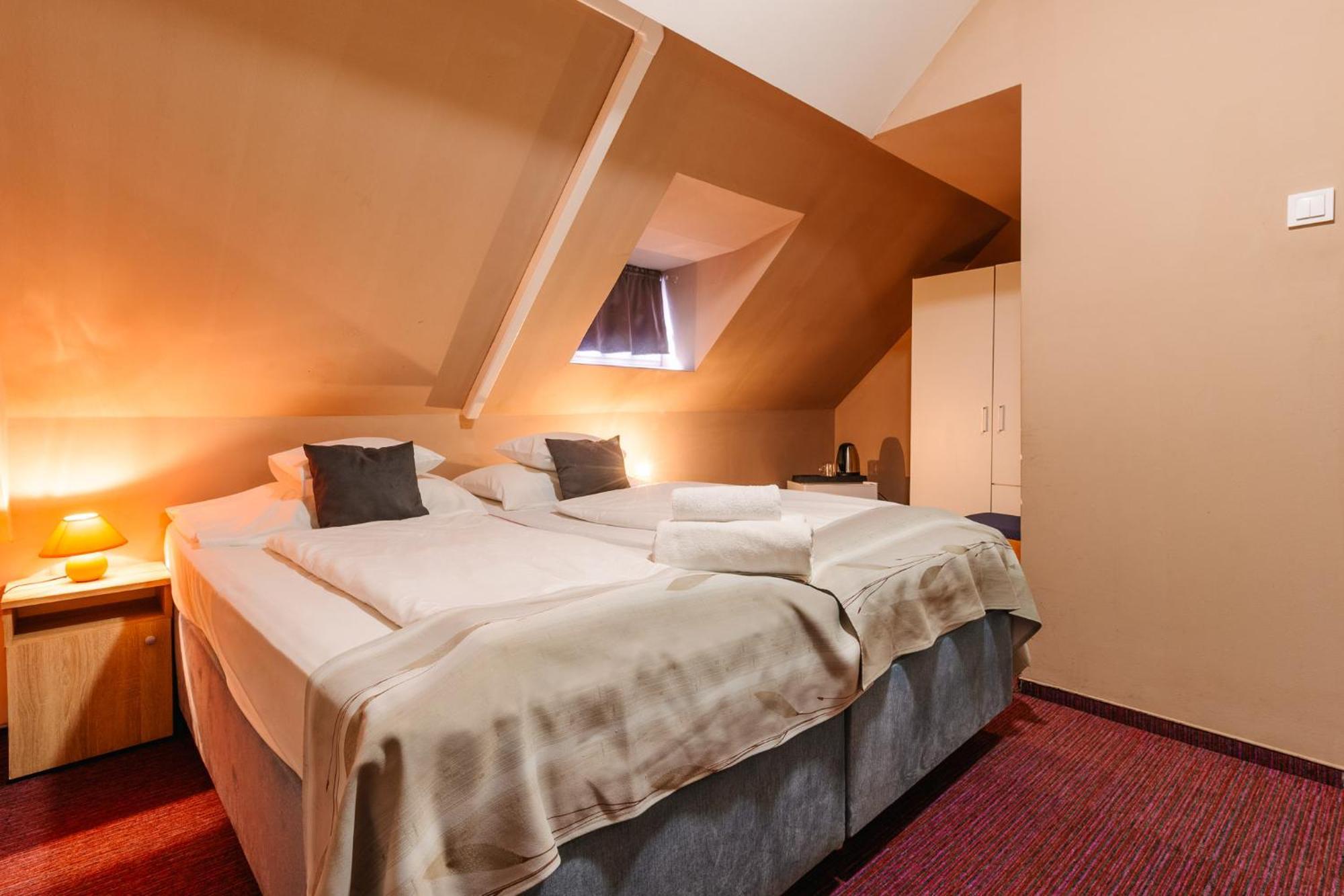 Economy Double Room