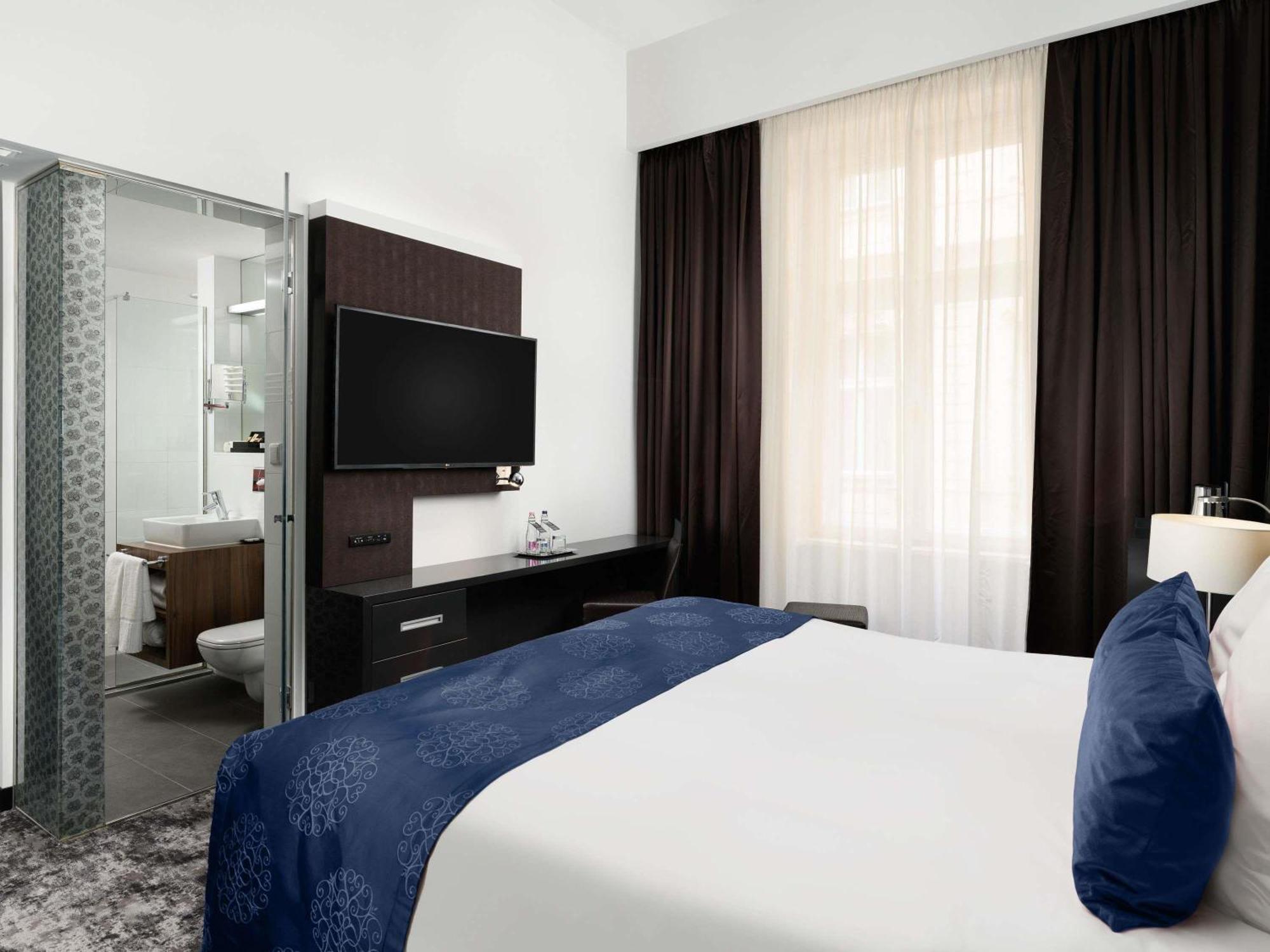 Classic Room One Double Bed