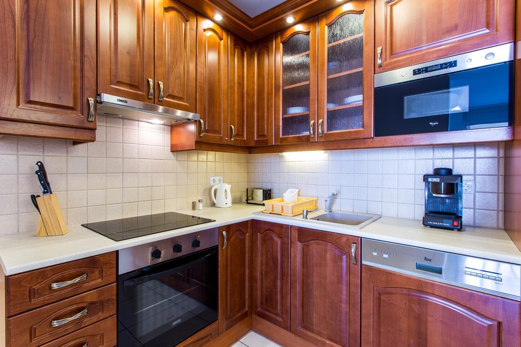 Three-Bedroom Apartment,321953641:JPEG