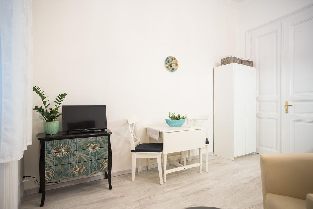 Large Studio - 1072 Nyár street 5.,324502240:JPEG