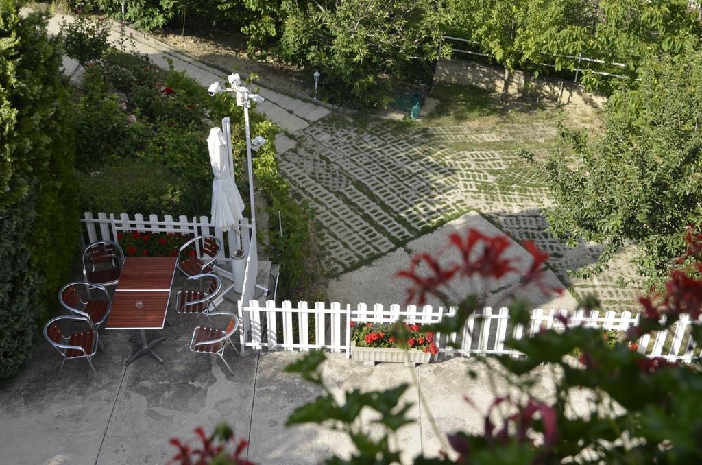 Single Room with Garden View,409902423:JPEG