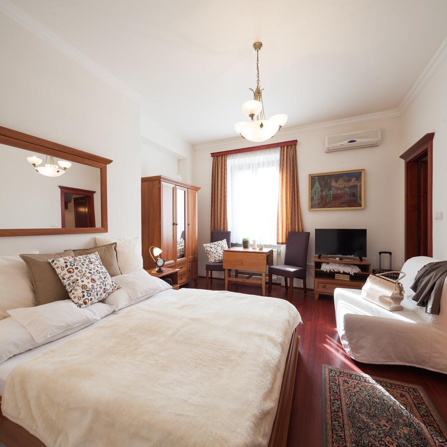 Standard Double Room,631642203:JPEG