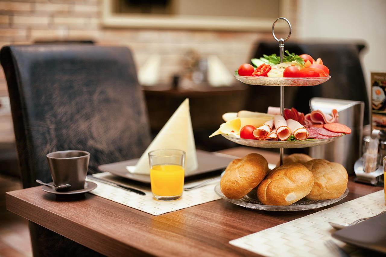 Single Room,636702375:JPEG