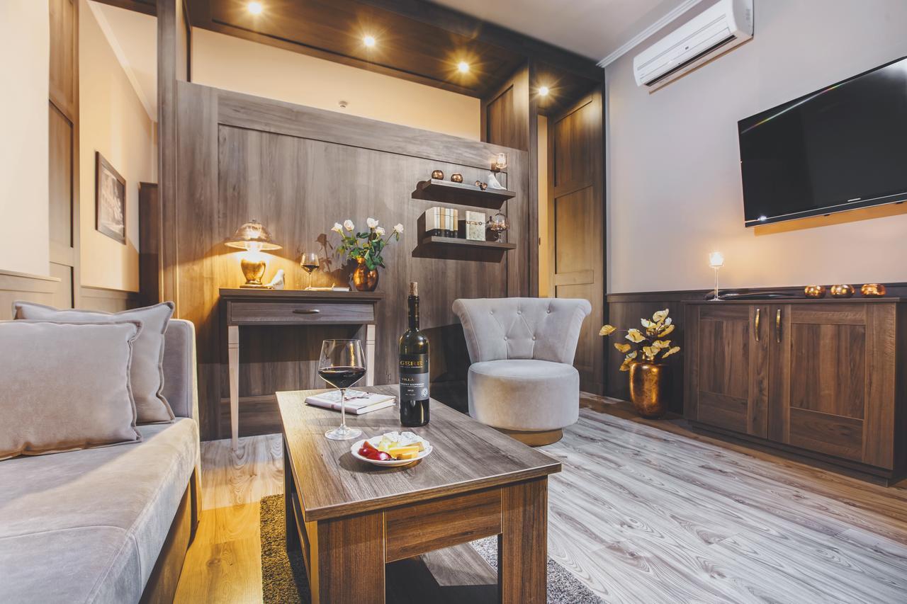 Deluxe Suite,639750678:JPEG