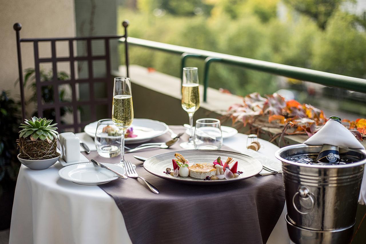 Ambassador Suite,942947071:JPEG