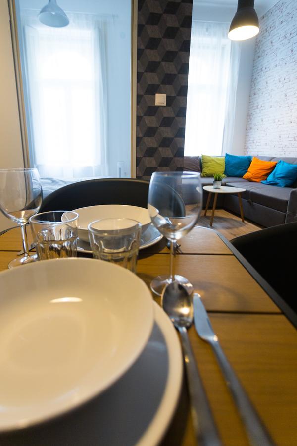 Apartment,655462920:JPEG