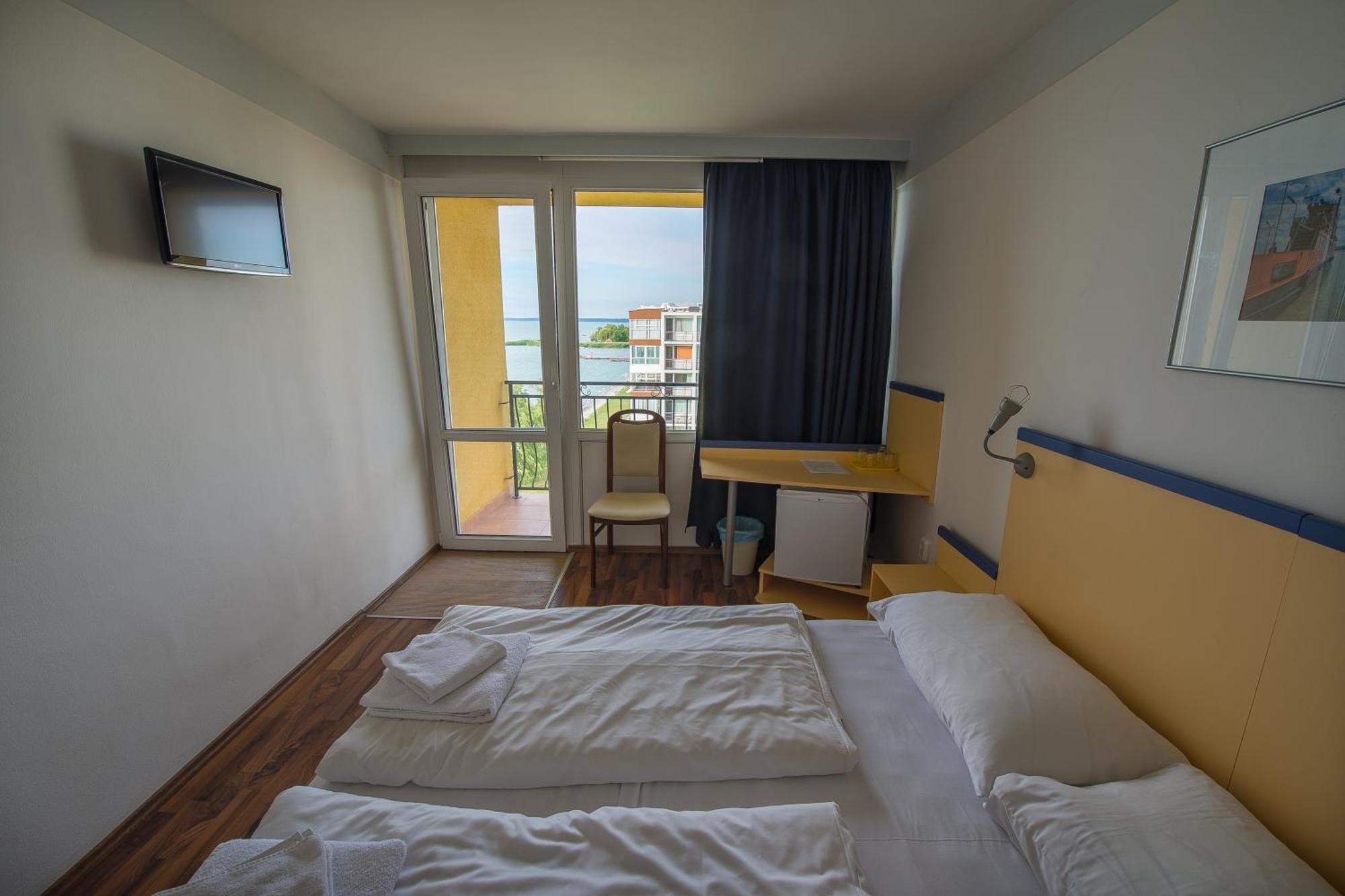 Basic Triple Room