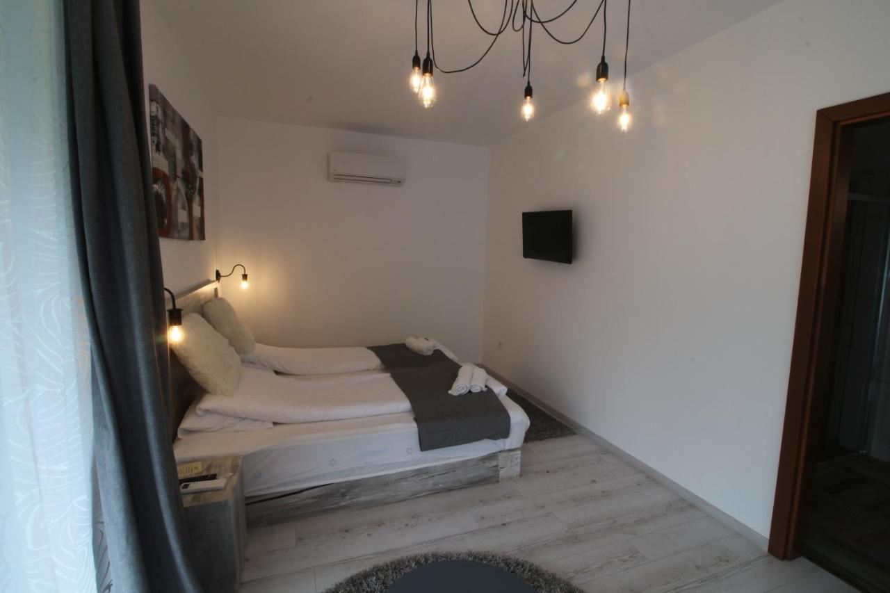 Double Room Mountain View