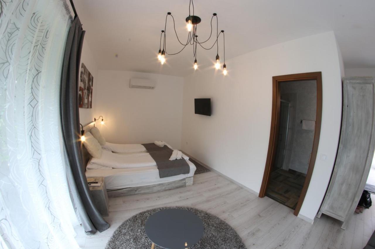Double Room Mountain View