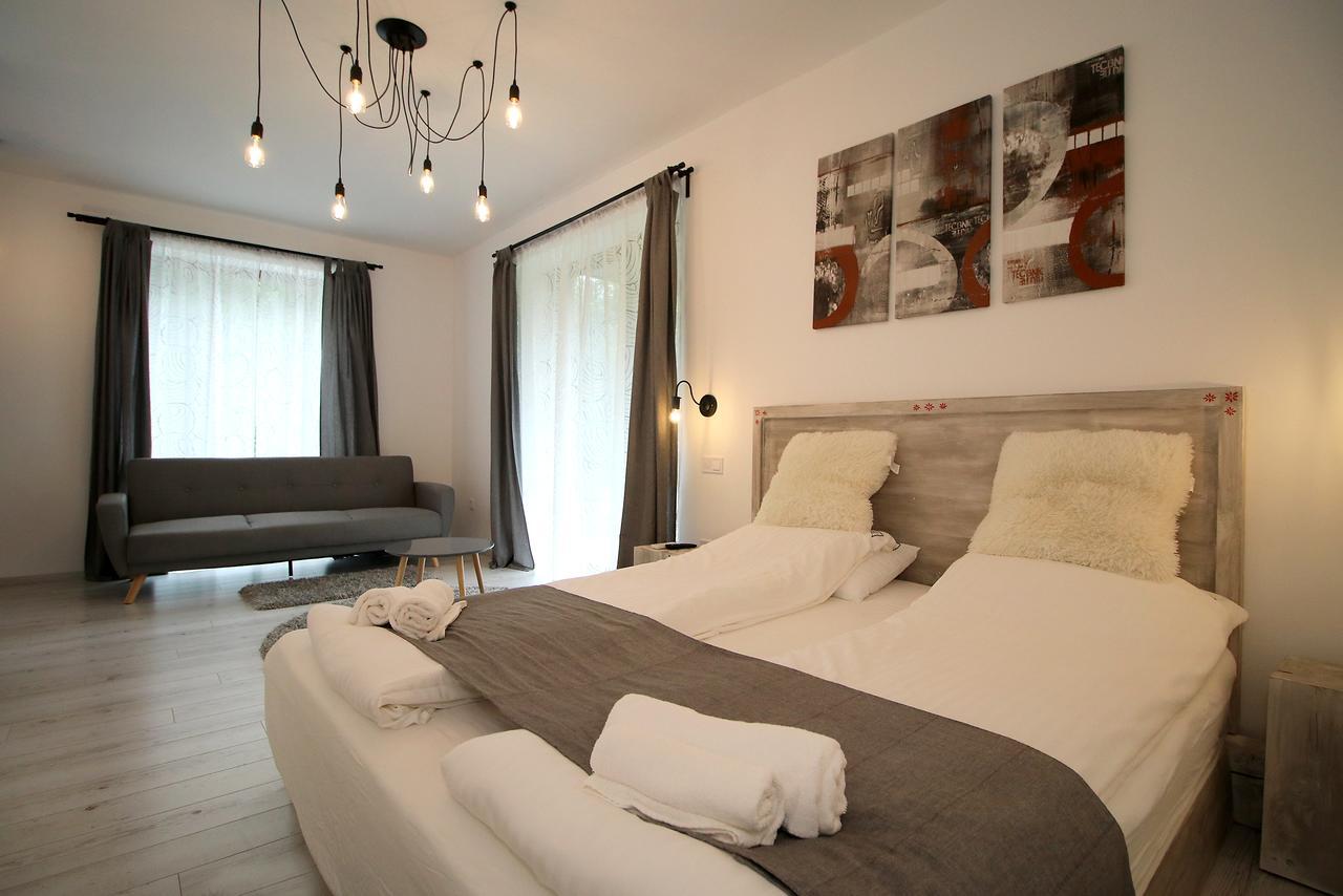 Double Room Mountain View