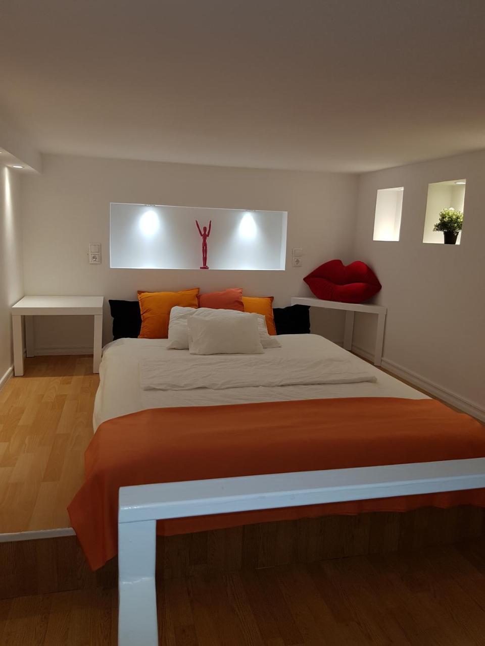 Studio - Split-Level