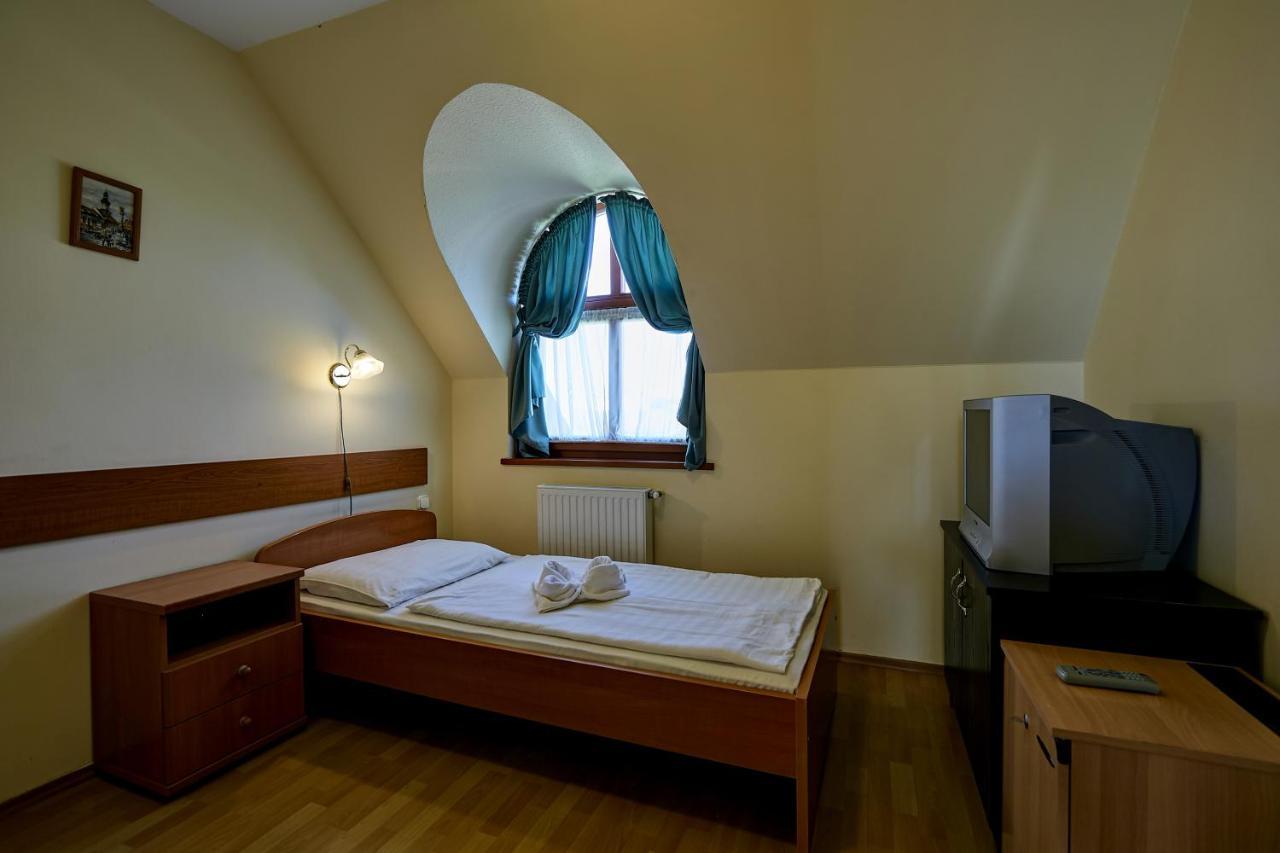 Single Room Air-Conditioning