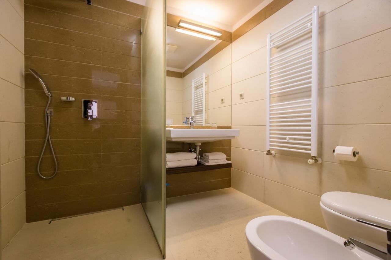 Standard Twin Room with balcony,1348944461:JPEG