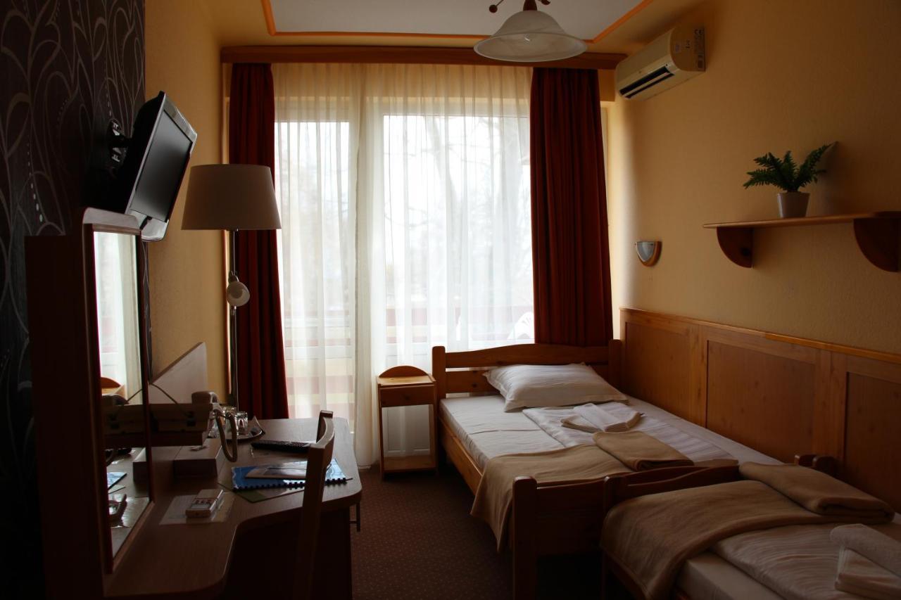Single Room Balcony