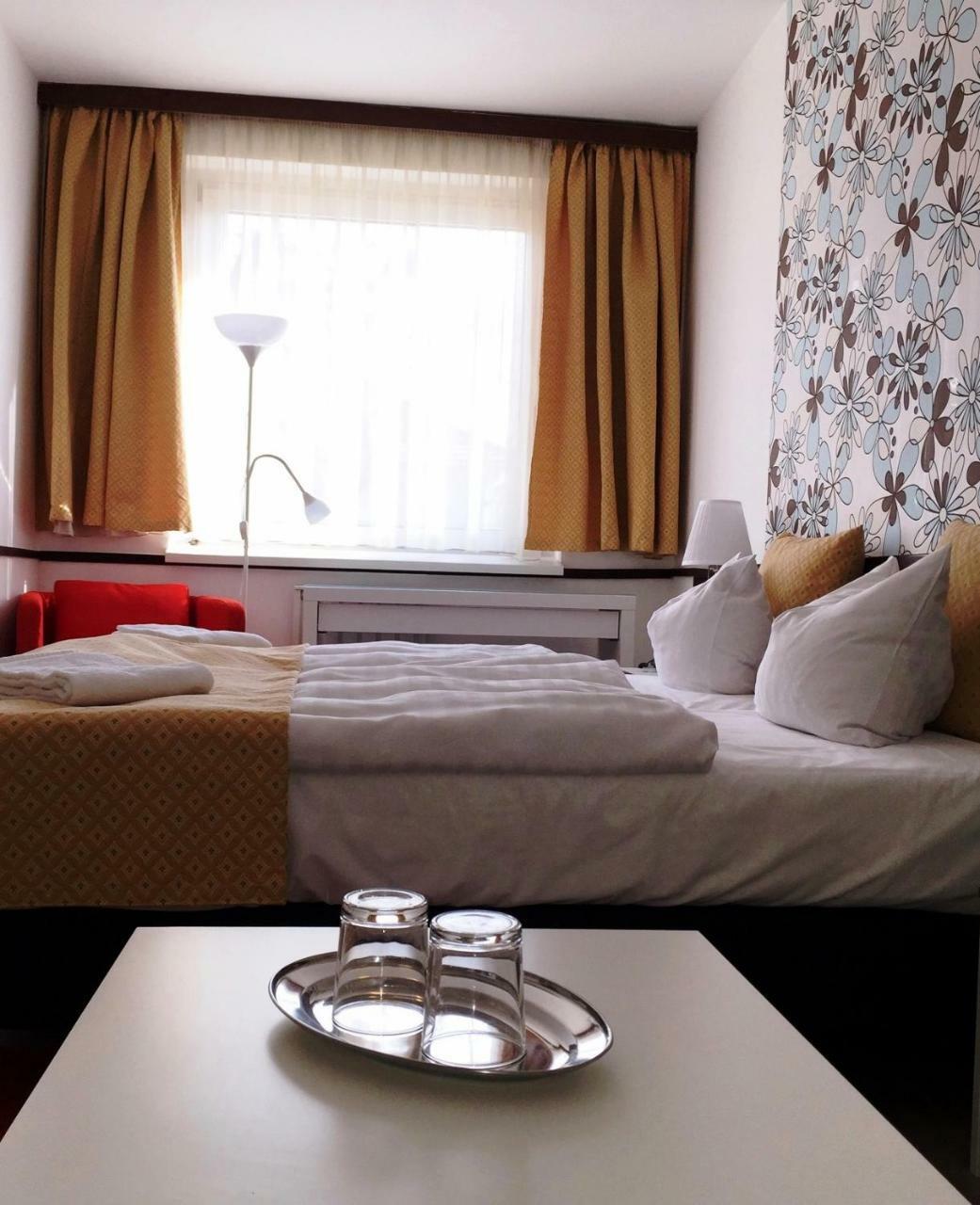 Standard Single Room,779849469:JPEG