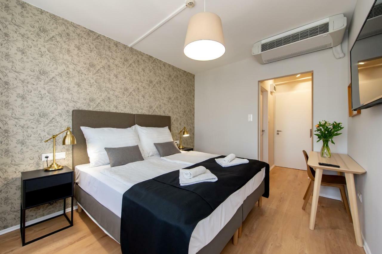 Double or Twin Room with Bathroom,1308726769:JPEG