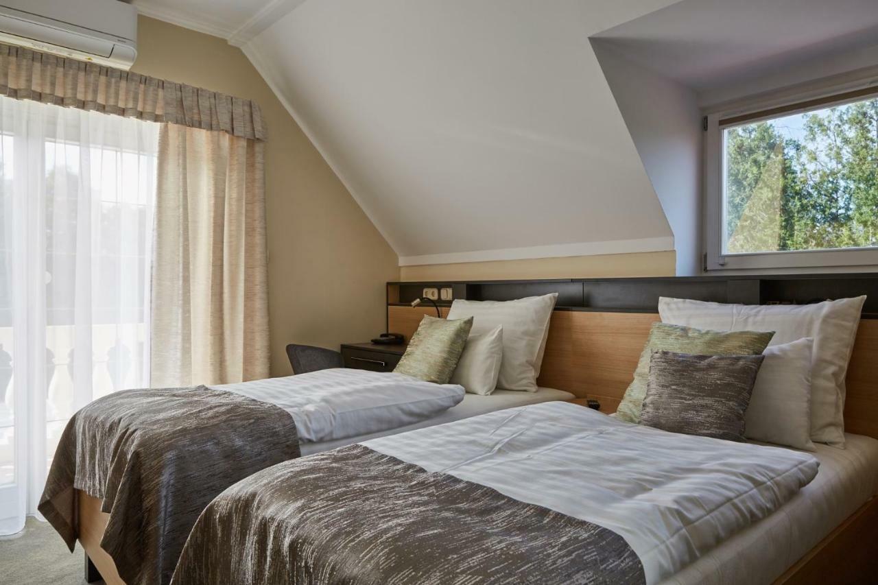 Standard Double or Twin Room Balcony