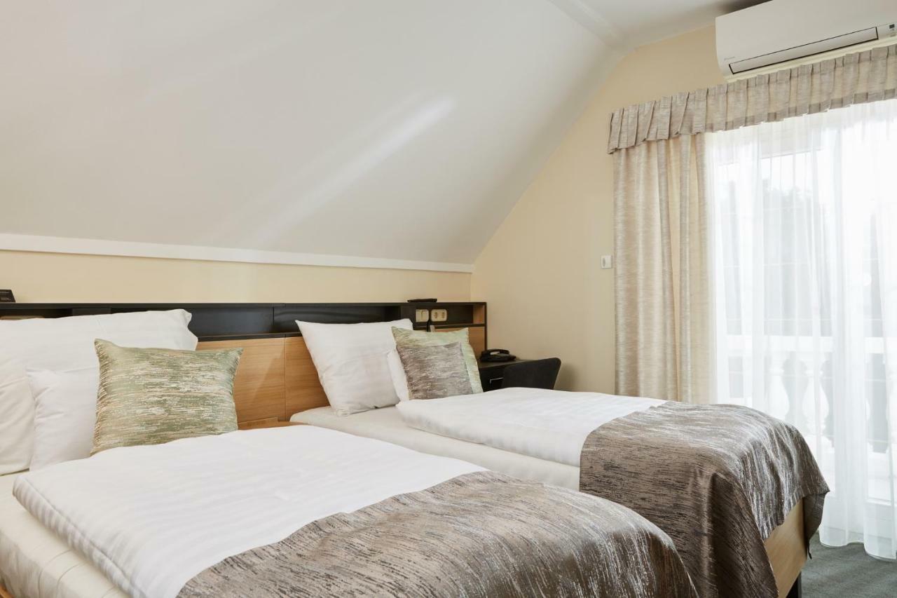 Standard Double or Twin Room Balcony