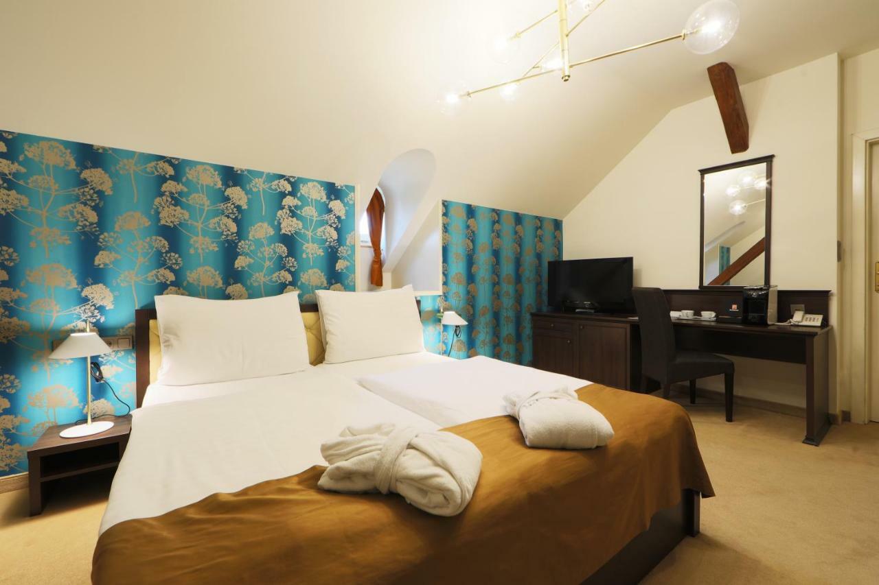 Premium Double Room,815454398:JPEG