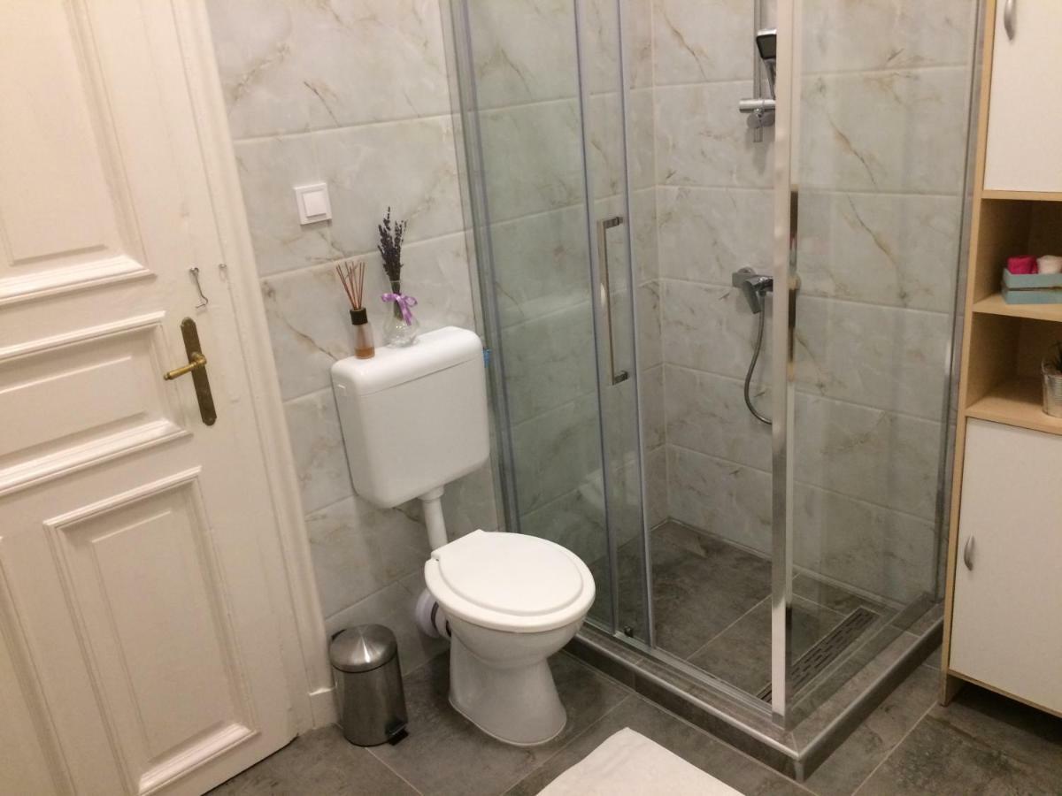 Litera en habitación compartida - Solo mujeres