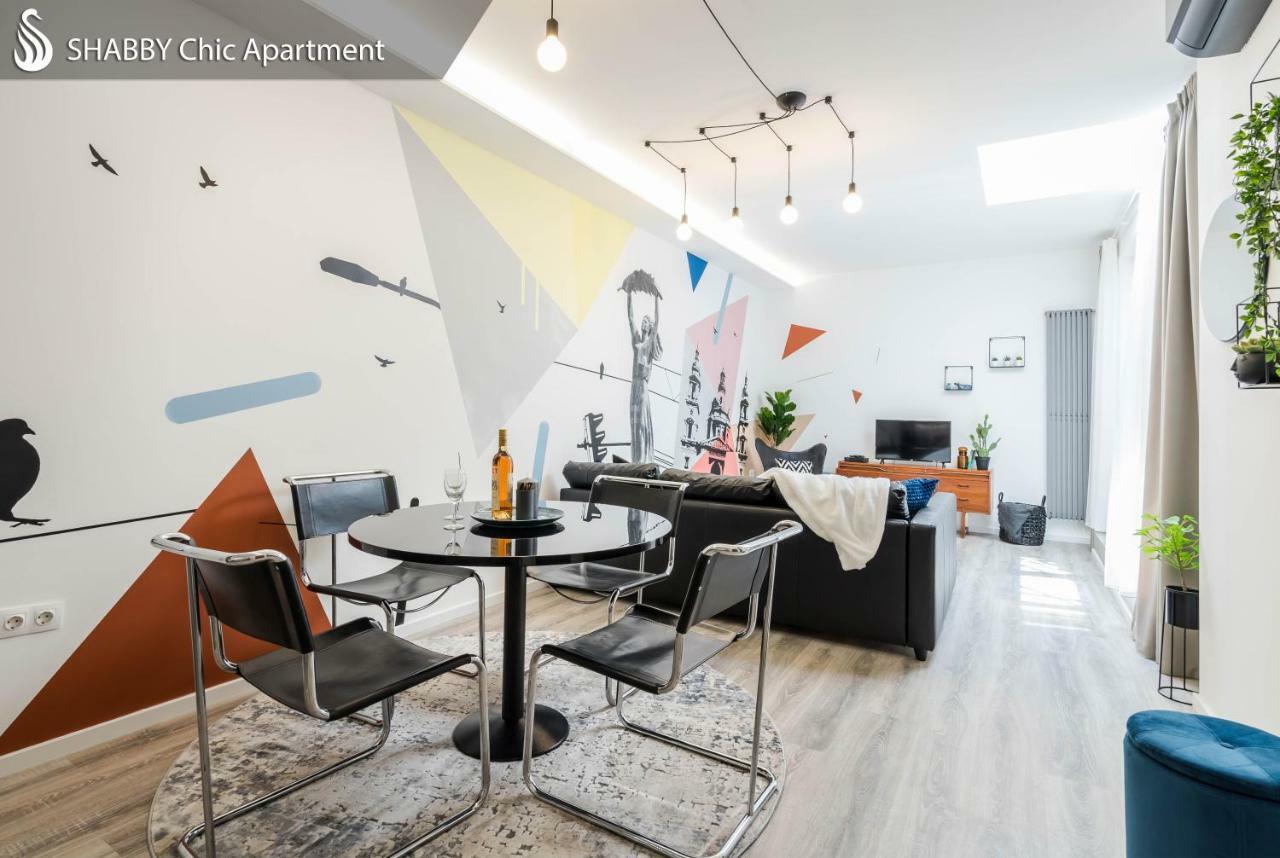 SHABBY Chic Apartment