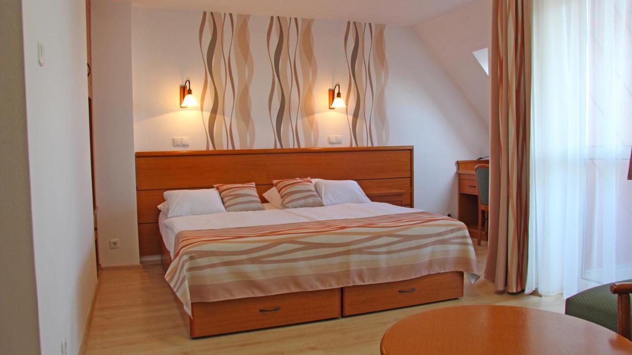 Triple Room Bathroom