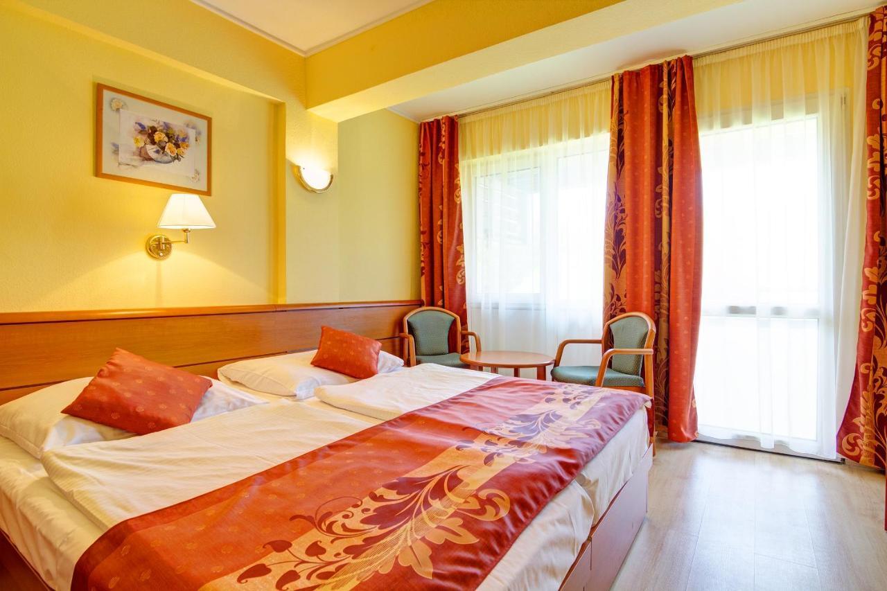 Double or Twin Room Balcony