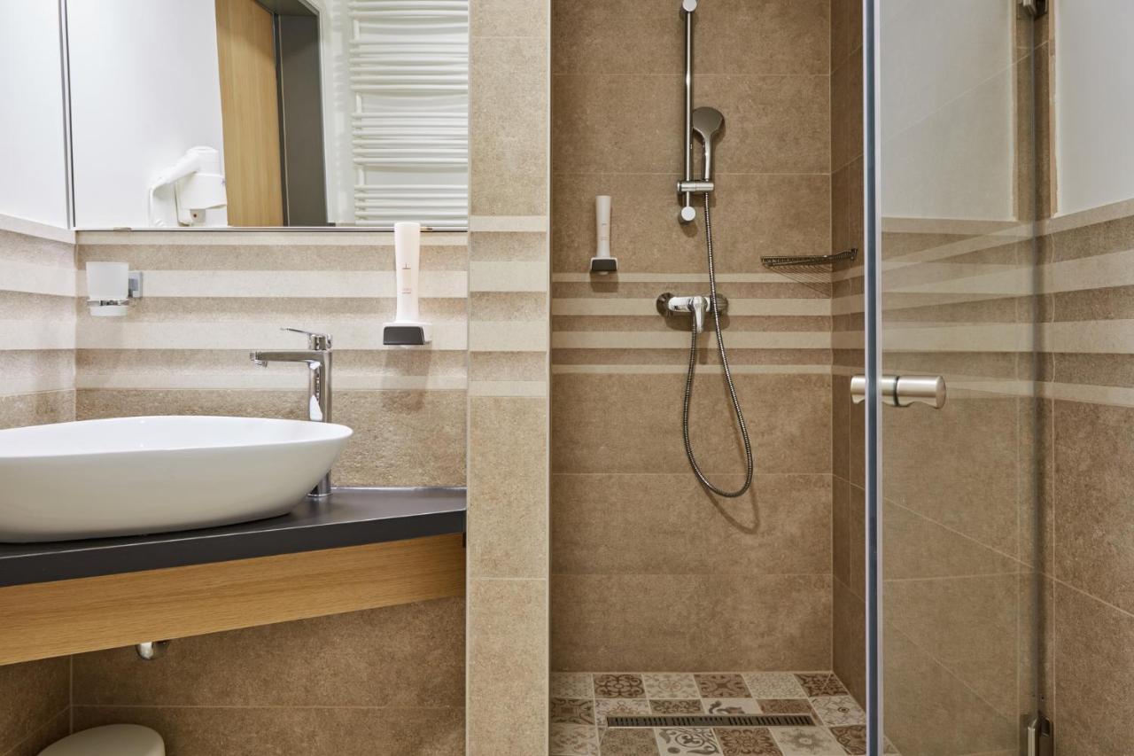 Double or Twin Room Disability Access