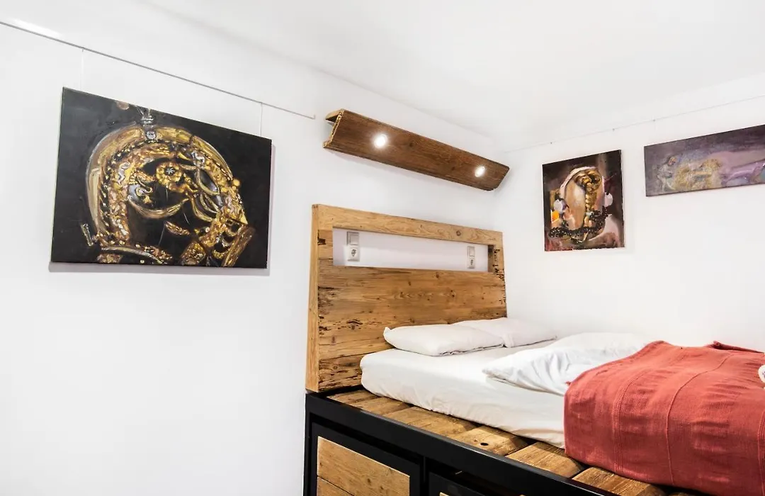The Green Iguana-Wooden Home-1