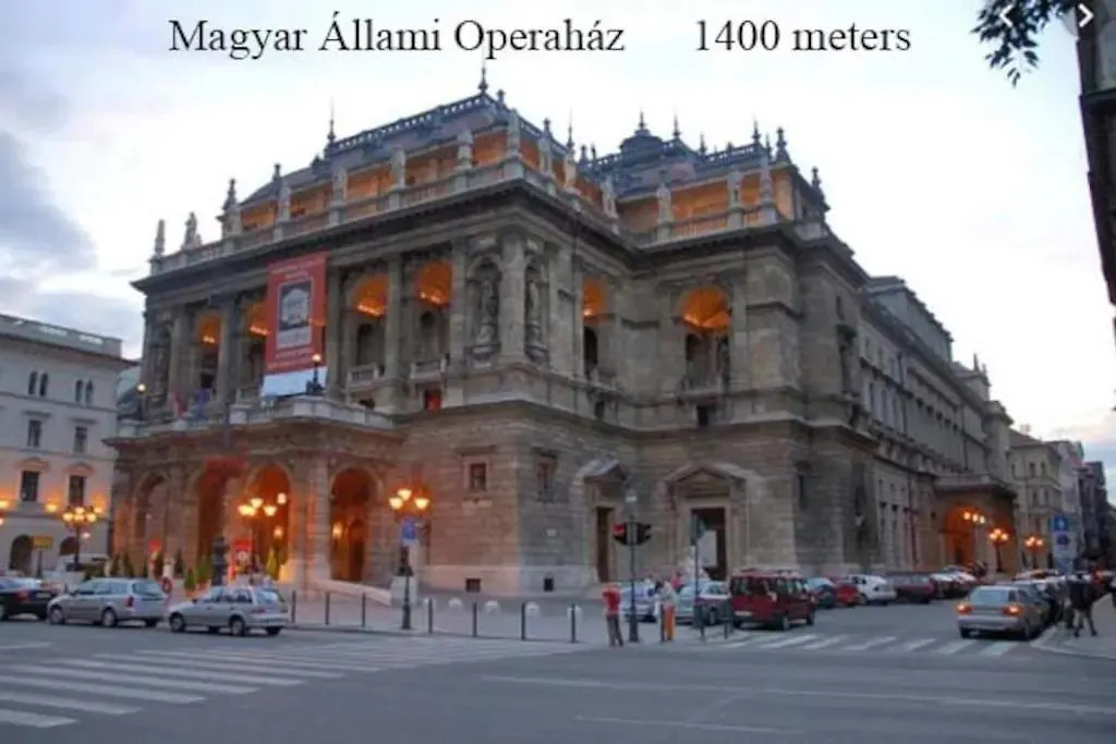 Keleti Apartment City Center Big Flat Bedroom Private Use-1
