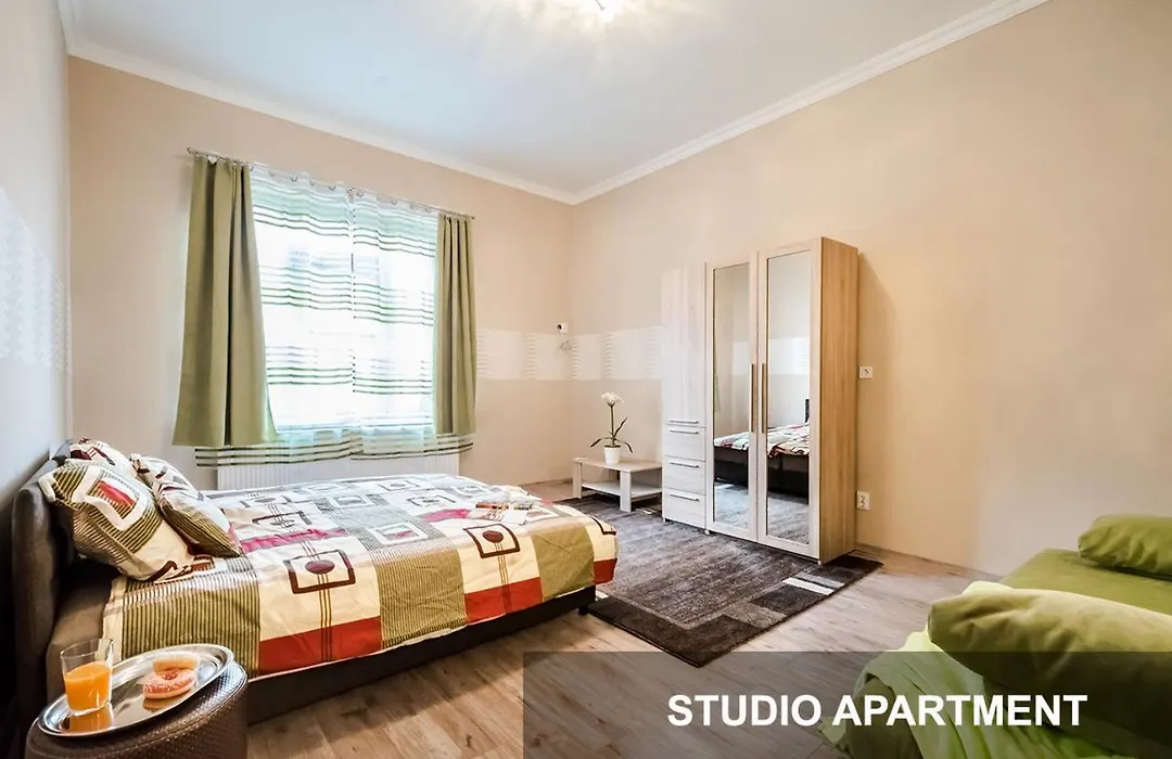 Bpr Corvin Cozy Apartments-1